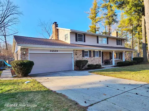 3229 Delevan, Saginaw, MI 48603
