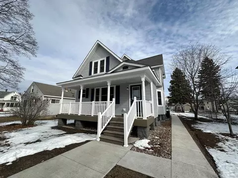 307 S 15th, Escanaba, MI 49829