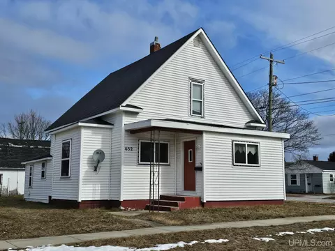 652 Manistique, Manistique, MI 49854