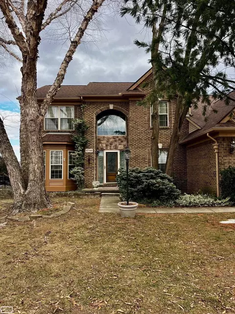 47748 Beacon Sq, Macomb, MI 48044 photo 2