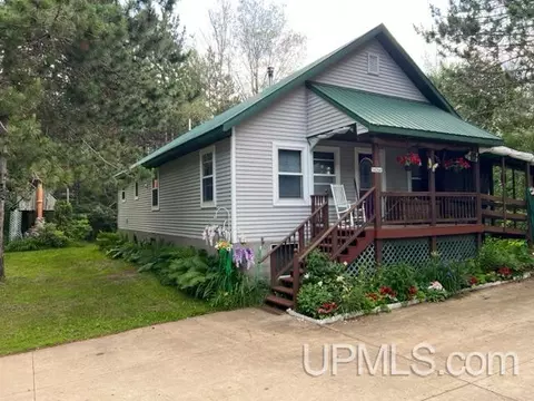 54264 Adelaide, Lake Linden, MI 49945