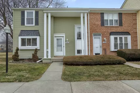 37400 Charter Oaks, Clinton Township, MI 48036
