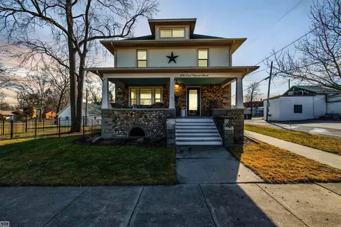 106 E Church, Capac, MI 48014