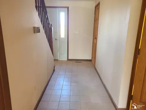 Entry Way - 3867 Ohara, Carleton, MI 48117 photo 1 of 3