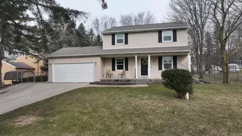 60450 Town Sq, New Hudson, MI 48165