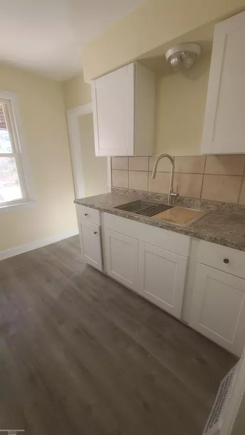 Kitchen - 5675 Gratiot, Saint Clair, MI 48079 photo 1 of 2