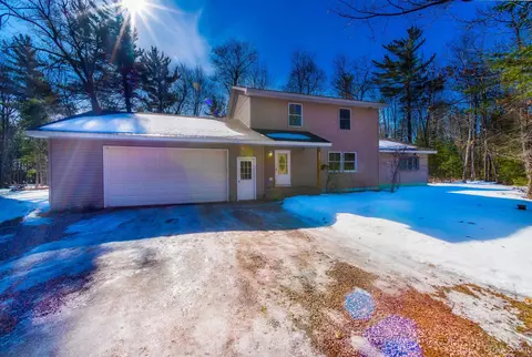 1787 Co Rd 492, Marquette, MI 49855