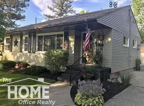 920 Ada, Owosso, MI 48867