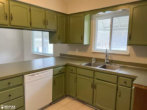 Kitchen - 8377 Neff, Mount Morris, MI 48458 photo 5 of 6