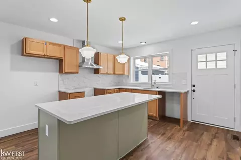 Kitchen - 418 W 2nd, Flint, MI 48503 photo 2 of 4