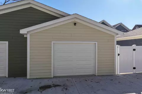Exterior - 418 W 2nd, Flint, MI 48503 photo 3 of 6