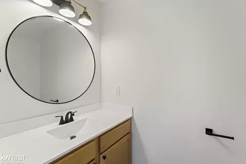 Bath - 424 W 2nd, Flint, MI 48503 photo 1 of 3