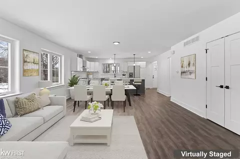 Living - 417 W Second, Flint, MI 48503 photo 2 of 3