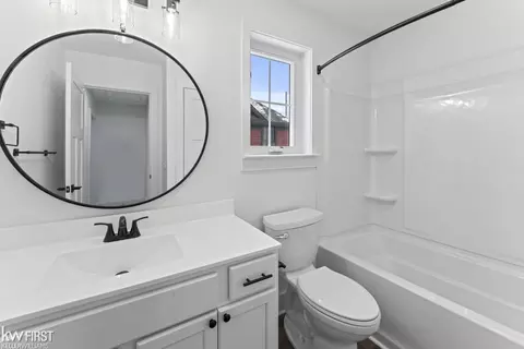 Bath - 417 W Second, Flint, MI 48503 photo 3 of 3