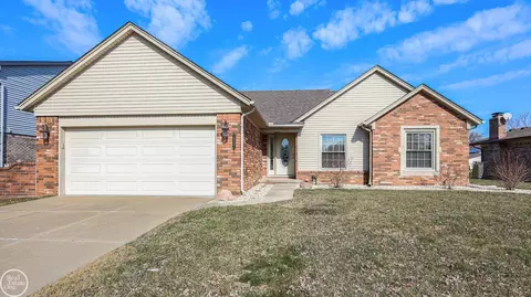 15401 Sherwood, Fraser, MI 48026