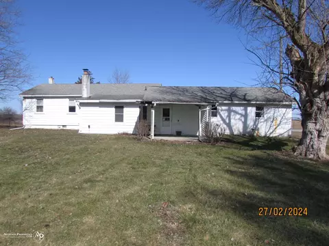 Exterior - 8440 E Bristol #HOUSE & POLE BARN, Davison, MI 48423 photo 2 of 4