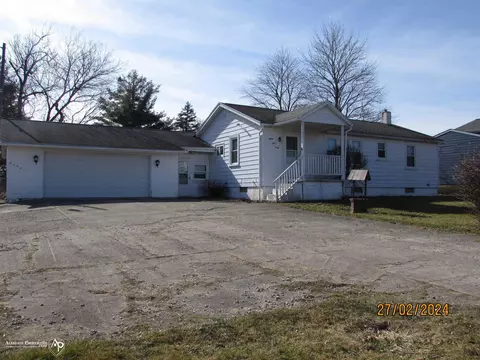 8440 E Bristol #HOUSE & POLE BARN, Davison, MI 48423