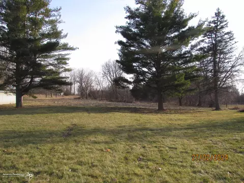 Exterior - 8440 E Bristol #HOUSE & POLE BARN, Davison, MI 48423 photo 4 of 4