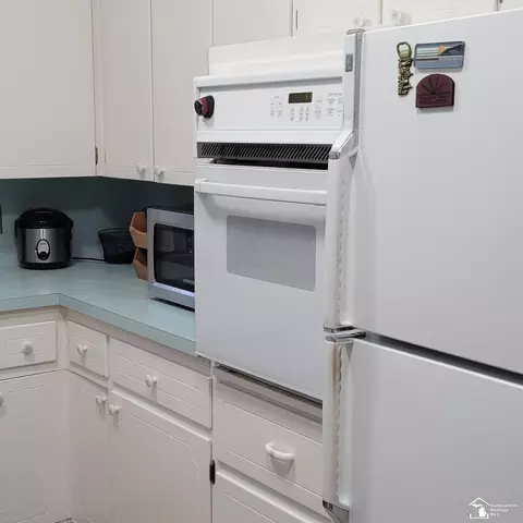 Kitchen - 1349 Smith, Temperance, MI 48182 photo 2 of 2