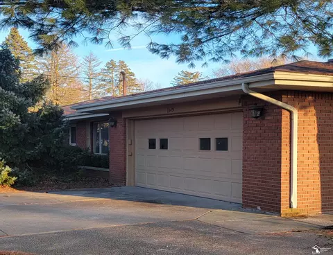 1349 Smith, Temperance, MI 48182