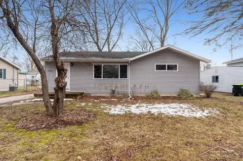4500 Quincy, Midland, MI 48642