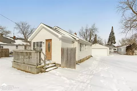2121 Mclean, Burton, MI 48529