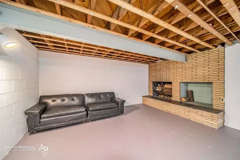 Living - 1238 Anzio, Flint, MI 48507 photo 4 of 4