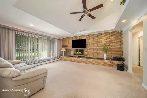 Living - 1238 Anzio, Flint, MI 48507 photo 3 of 4