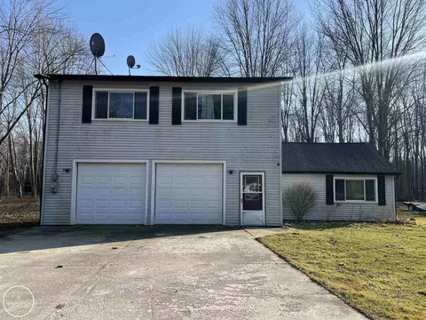 7481 Trumble, Saint Clair, MI 48079