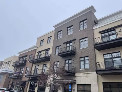 9 E Main UNIT 206, Bay City, MI 48708