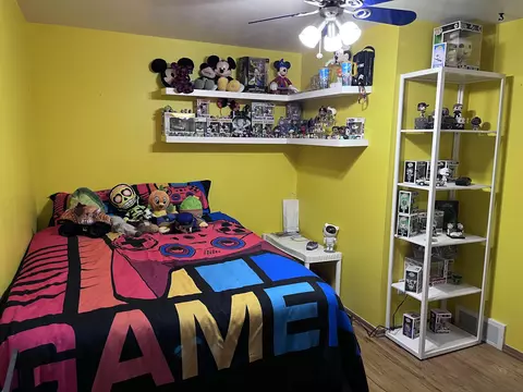 Bedroom - 1090 Cabot, Flint, MI 48532 photo 2 of 4