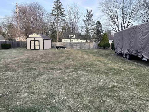 Exterior - 1090 Cabot, Flint, MI 48532 photo 3 of 4