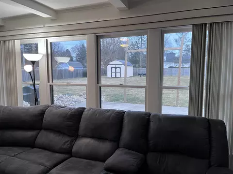 Living - 1090 Cabot, Flint, MI 48532 photo 2 of 2