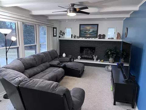 Living - 1090 Cabot, Flint, MI 48532 photo 1 of 2