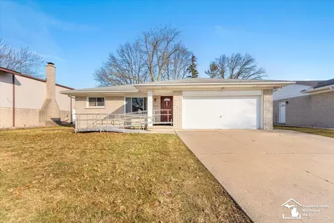 22476 Southpoint, Woodhaven, MI 48183