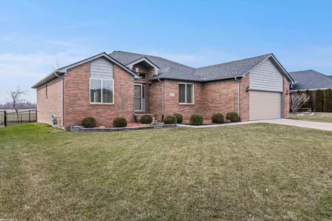 55377 Fallbrooke, Macomb, MI 48042