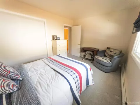 Bedroom - 1632 Sand Pt, Munising, MI 49862 photo 5 of 6