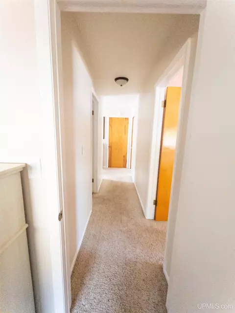 Entry Way - 1632 Sand Pt, Munising, MI 49862 photo 1 of 2