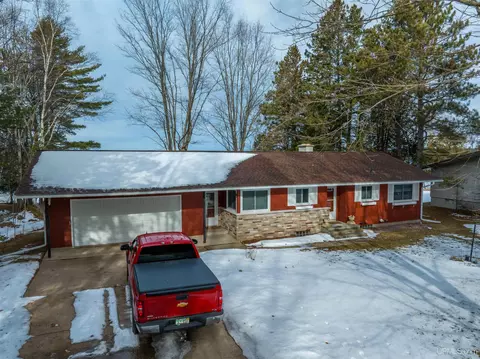 Exterior - 1632 Sand Pt, Munising, MI 49862 photo 3 of 4