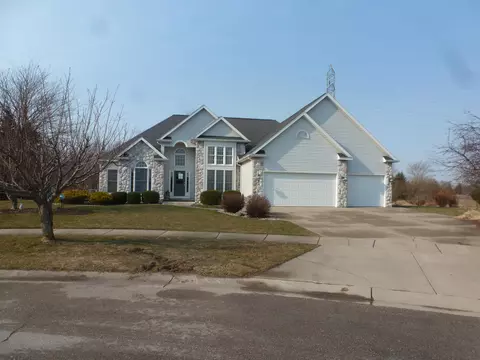 2963 Meadowberry, Bay City, MI 48706