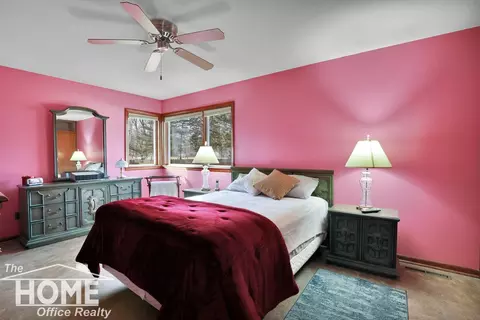 Bedroom - 820 Riverlane, Owosso, MI 48867 photo 4 of 5