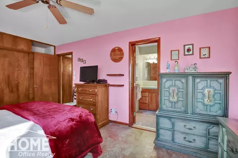 Bedroom - 820 Riverlane, Owosso, MI 48867 photo 5 of 5