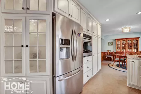 Kitchen - 820 Riverlane, Owosso, MI 48867 photo 3 of 5