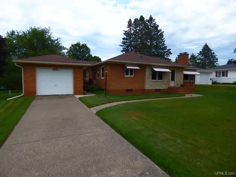 409 Roosevelt, Iron River, MI 49935