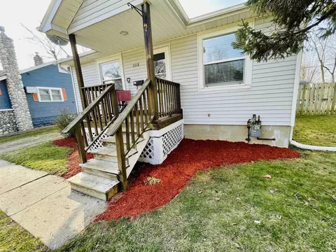 1018 Whiting, Saint Clair, MI 48079 photo 2