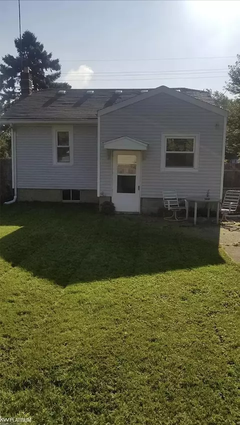 1018 Whiting, Saint Clair, MI 48079 photo 21