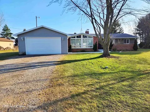 9818 Wadsworth, Saginaw, MI 48601