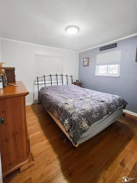 Bedroom - 516 Donnalee, Monroe, MI 48162 photo 2 of 3