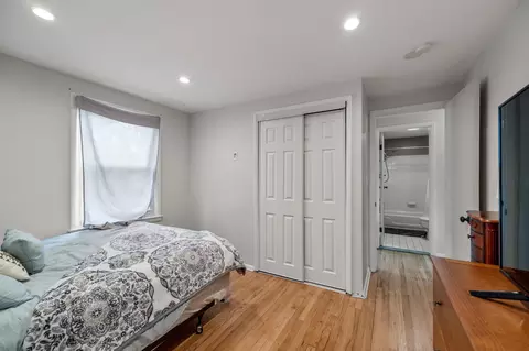 Bedroom - 2209 Hampton, Grosse Pointe Woods, MI 48236 photo 7 of 8