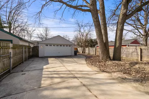Exterior - 2209 Hampton, Grosse Pointe Woods, MI 48236 photo 3 of 4
